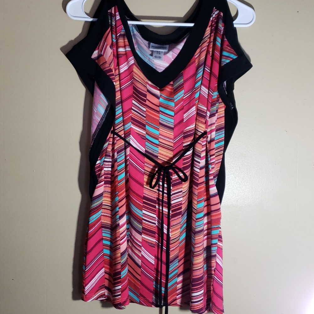 Pink shoulder peekaboo dress shirt